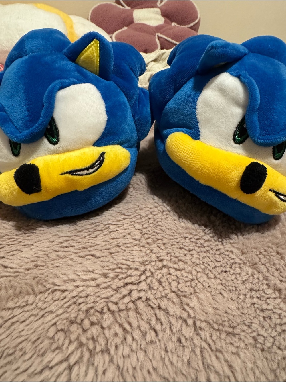 Sonic-Themed Blue Plush Kids Slippers size 11/12 toddler